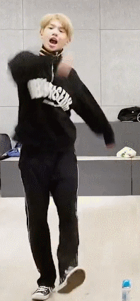 主题:兔子们看看这个舞蹈怎么样?我表弟有表演我想让他跳这个.