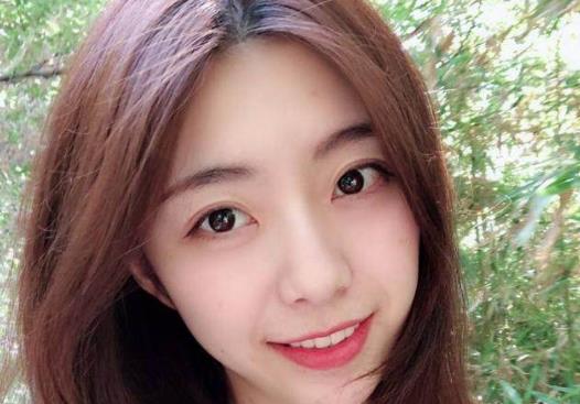 安静苦笑个人资料