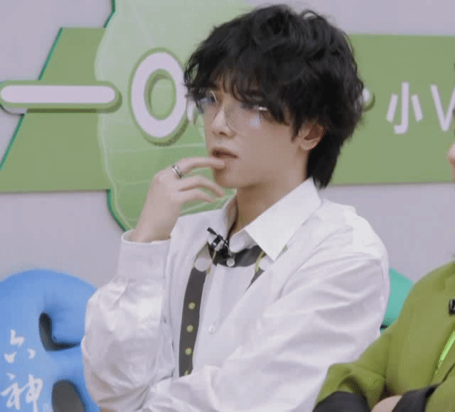 主题:看了明日之女,没get到选手但是突然get到了华晨宇 [12]收藏该贴