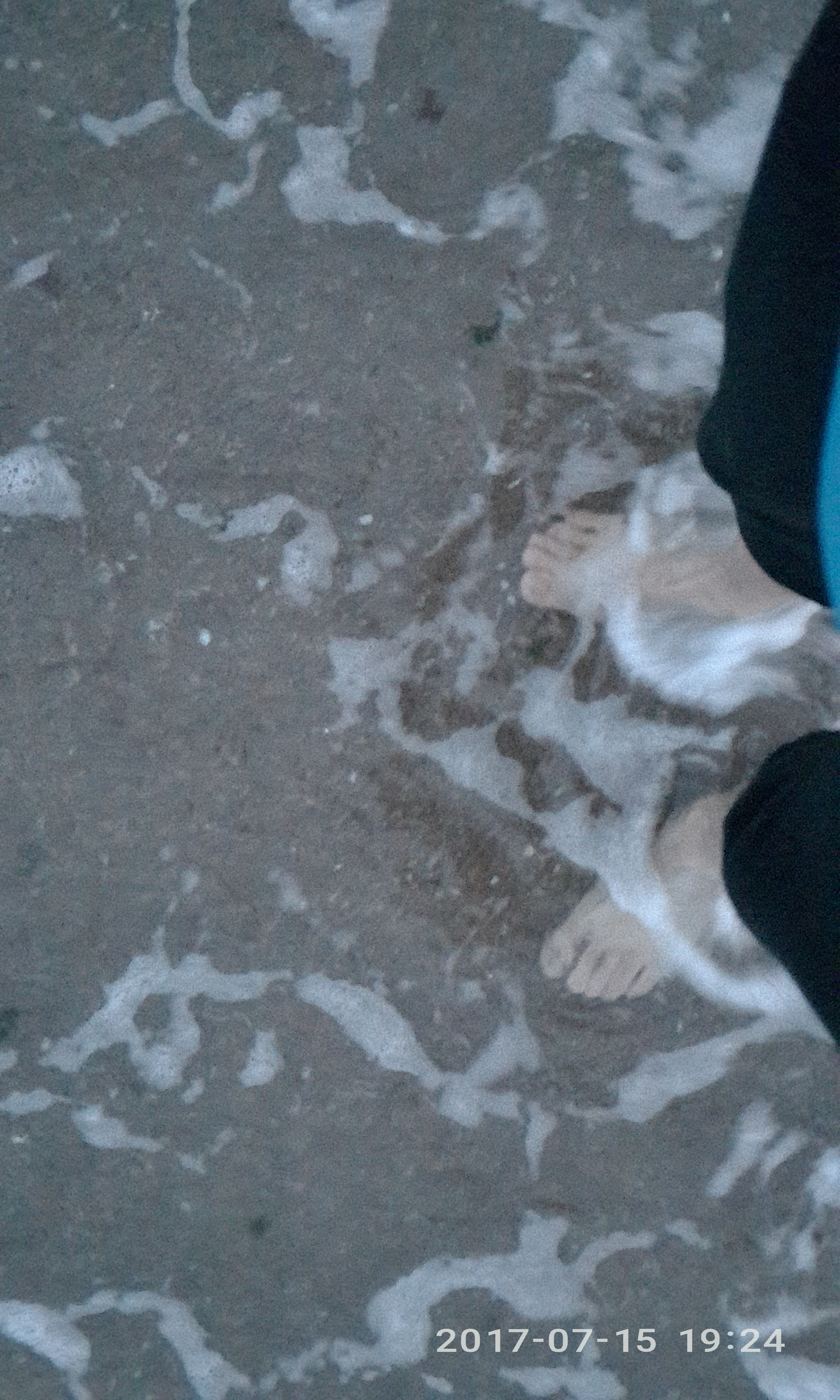 请输入图片描述