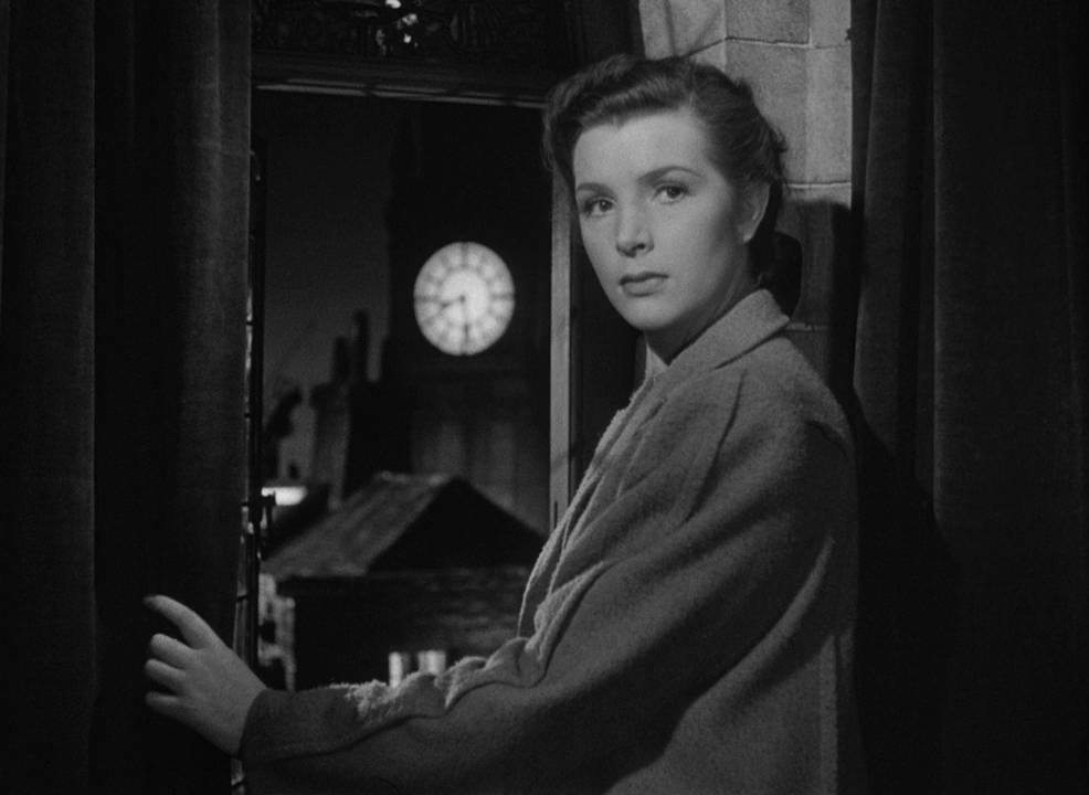 Выбывший из игры 1947. Выбывший из игры режиссер 3 буквы. Odd man out 1947. Odd man out 1947. Тело и душа фильм 1947.