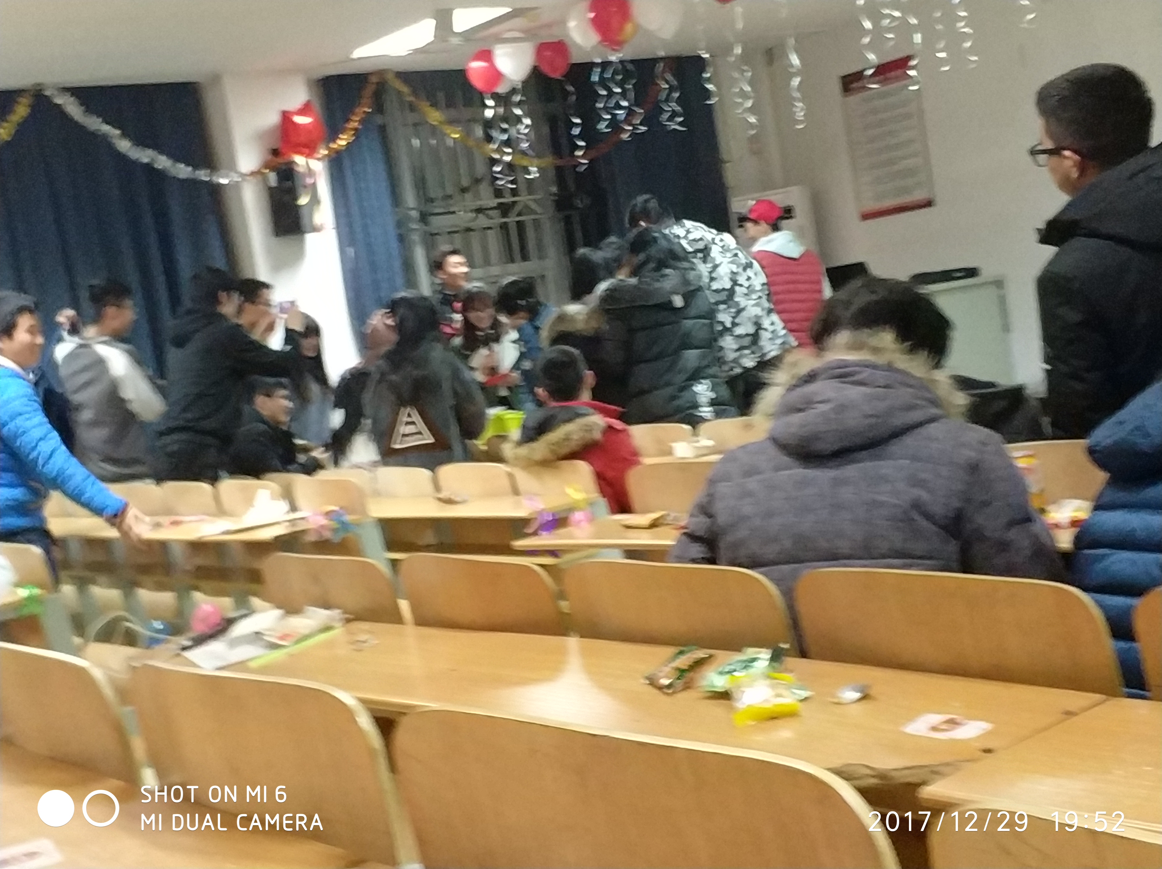 请输入图片描述