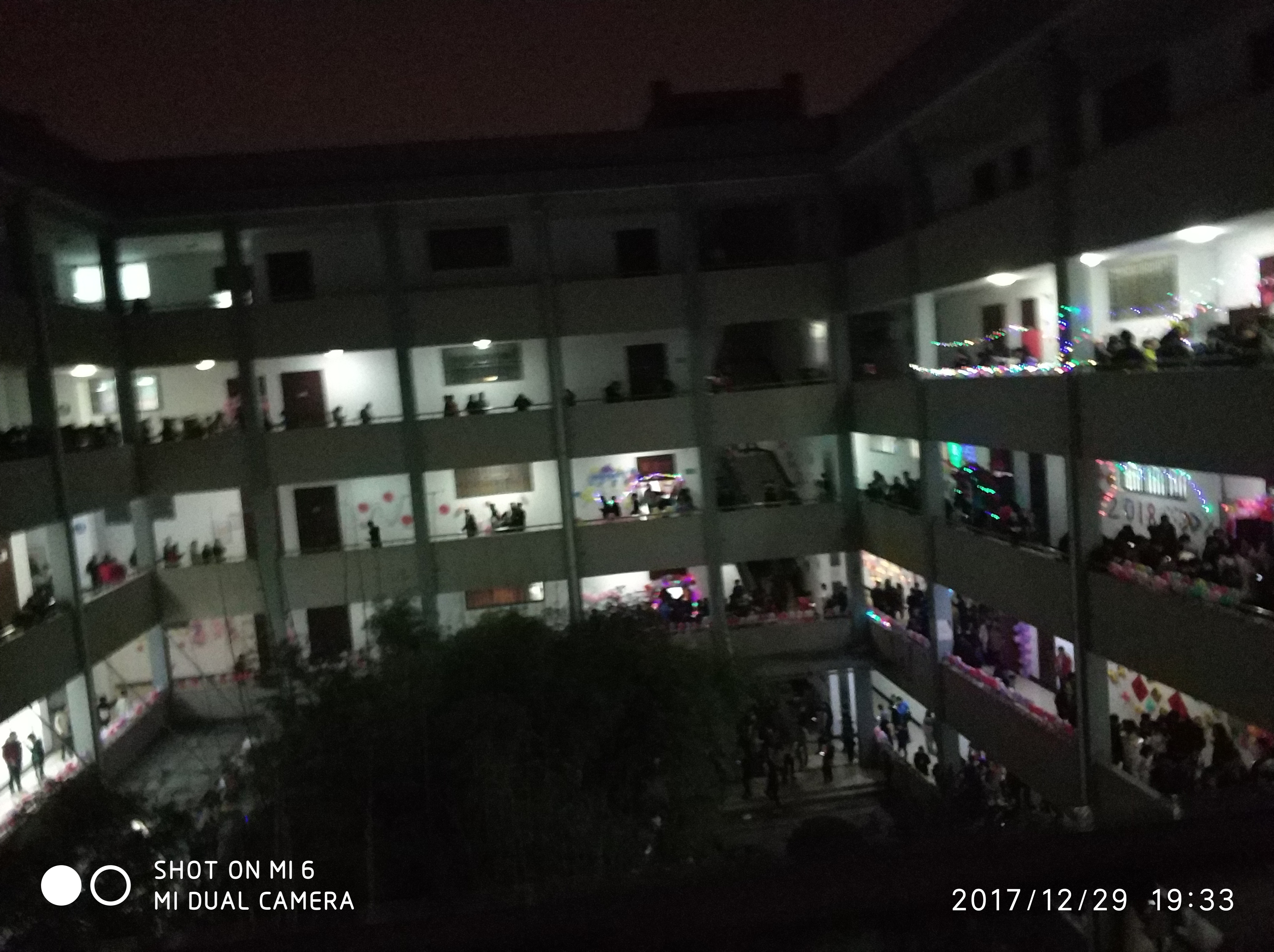 请输入图片描述