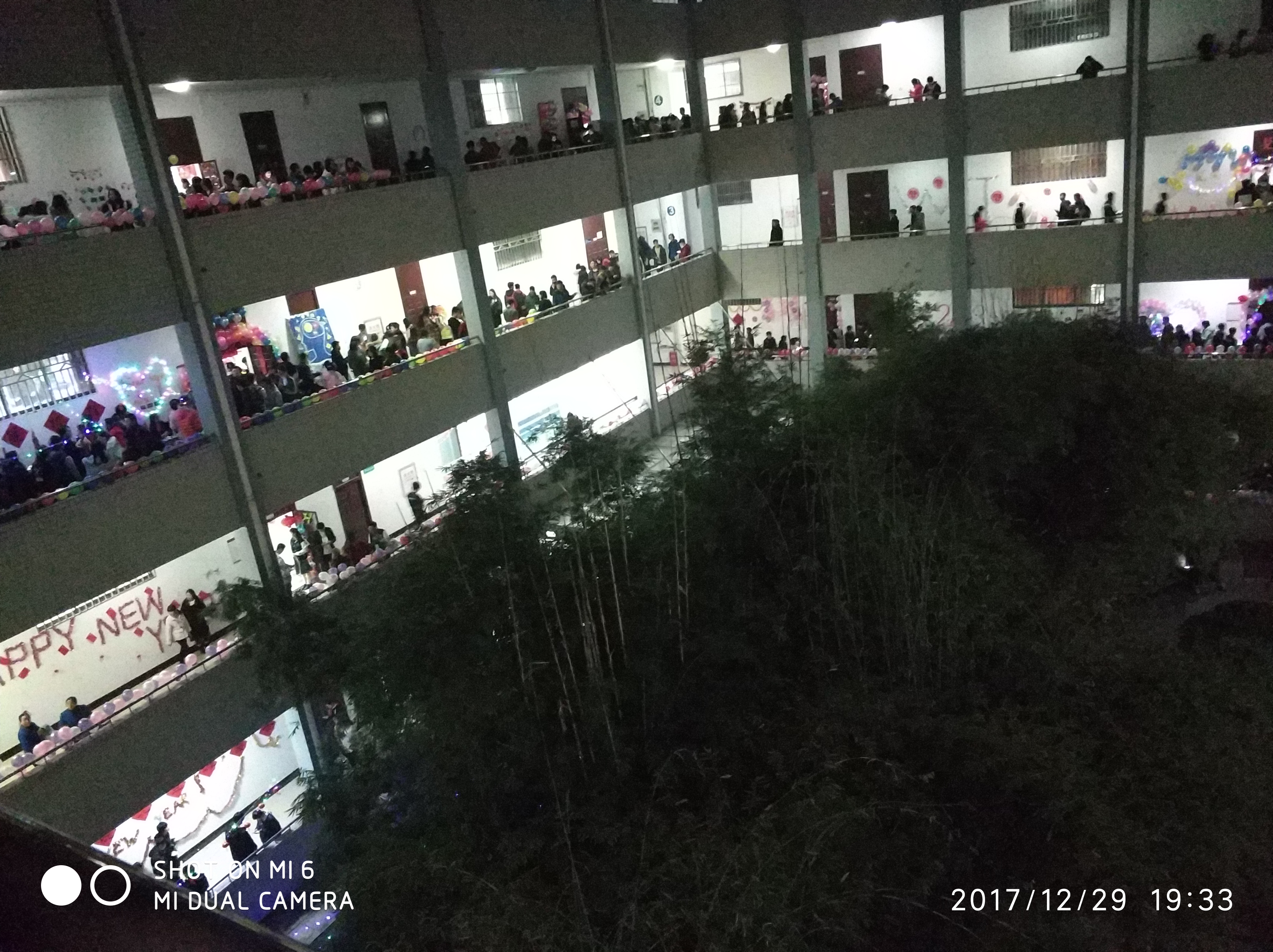 请输入图片描述