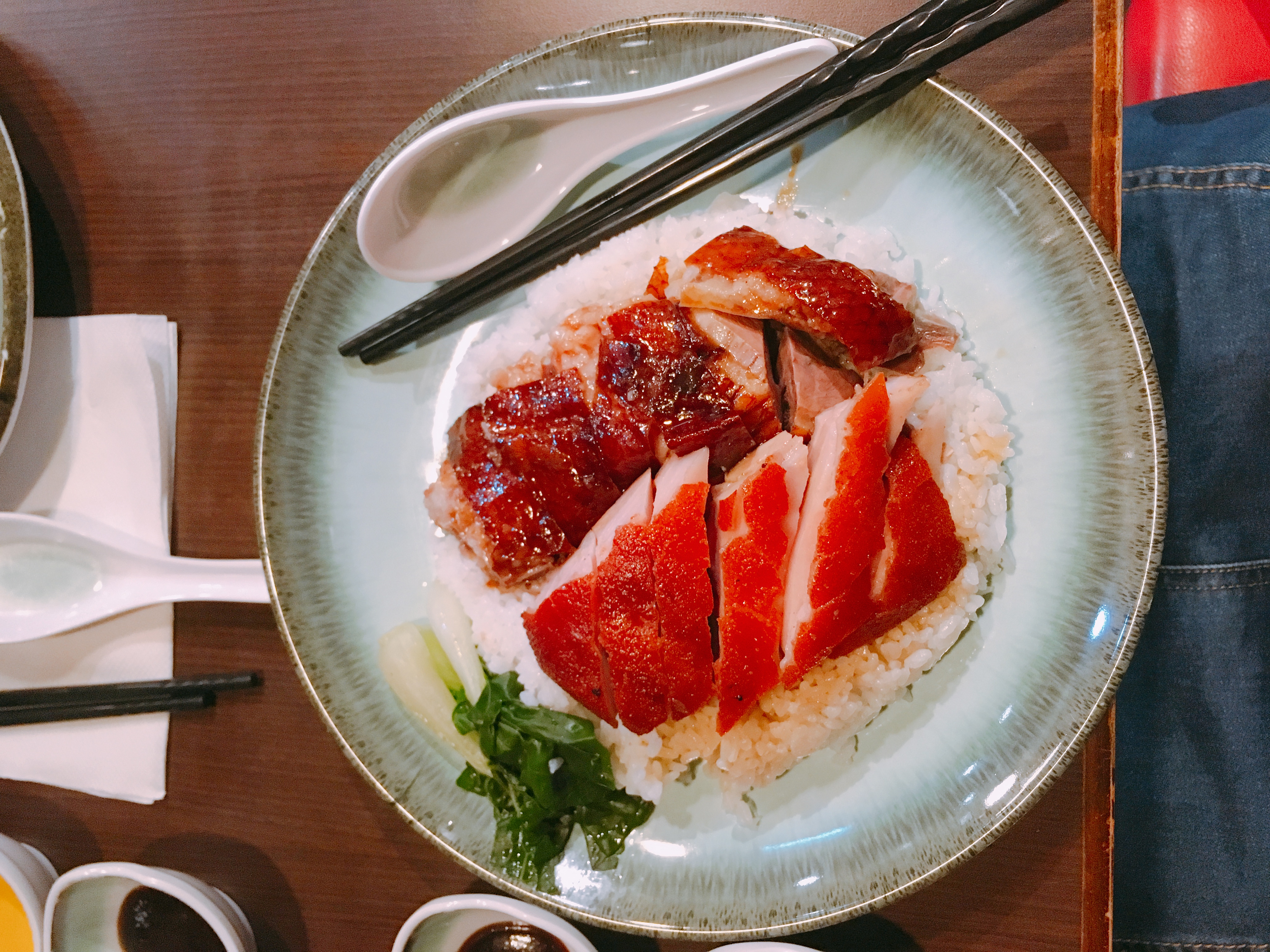 a寿司b乳猪烧鹅饭c鸡排薯条小吃d干炒牛河e咕噜肉饭