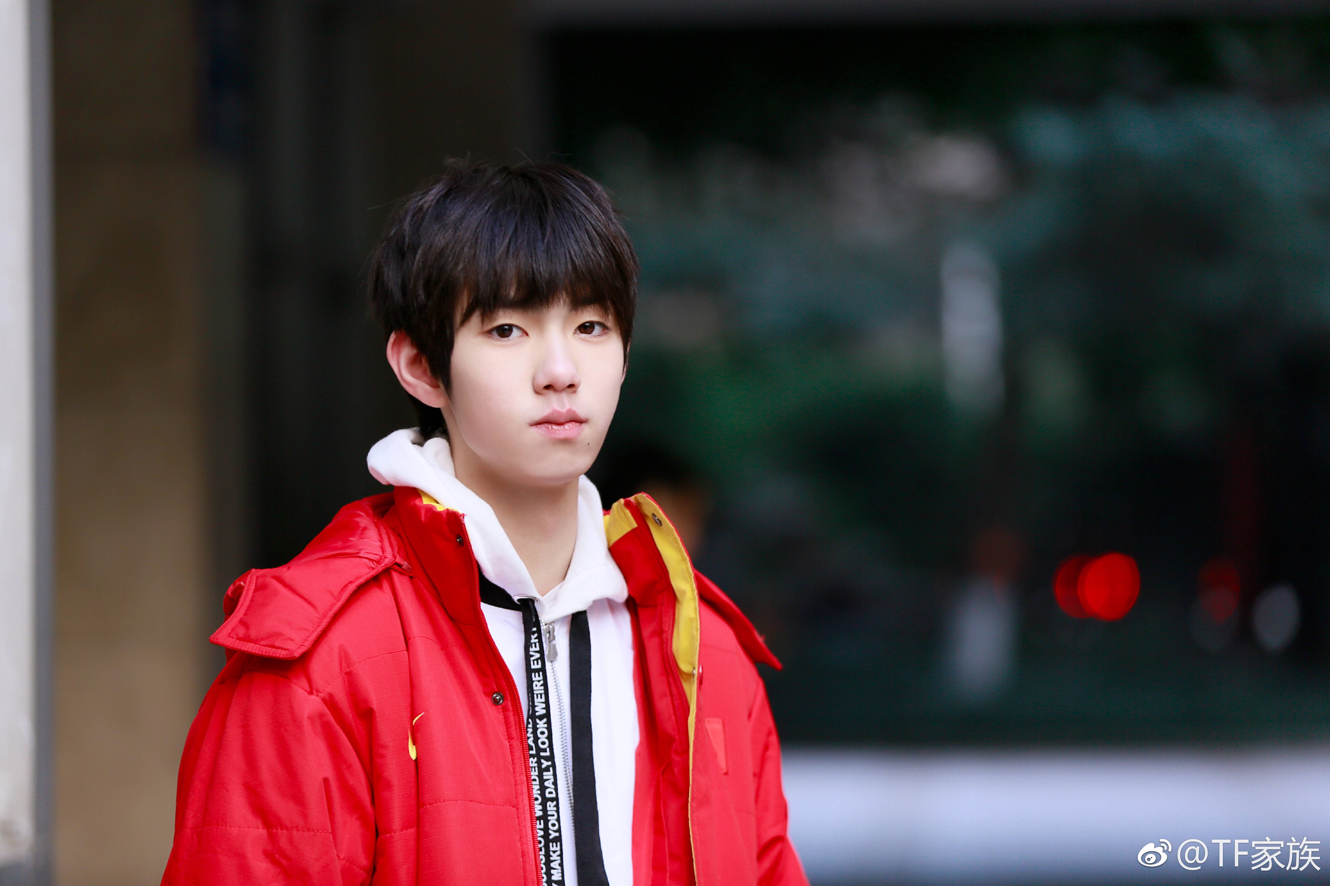 主题:和亲友争论了一下午,兔子们帮忙看一下这两个