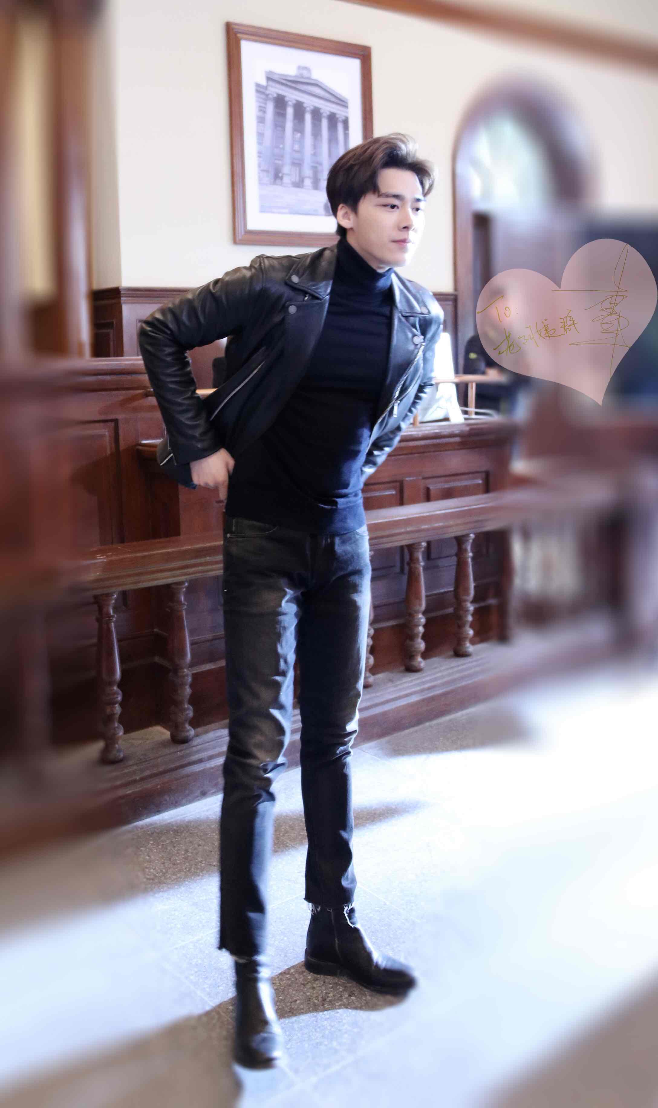 不是粉我也觉得他哪差也差不到身材比例啊…… №9 ☆☆☆= =