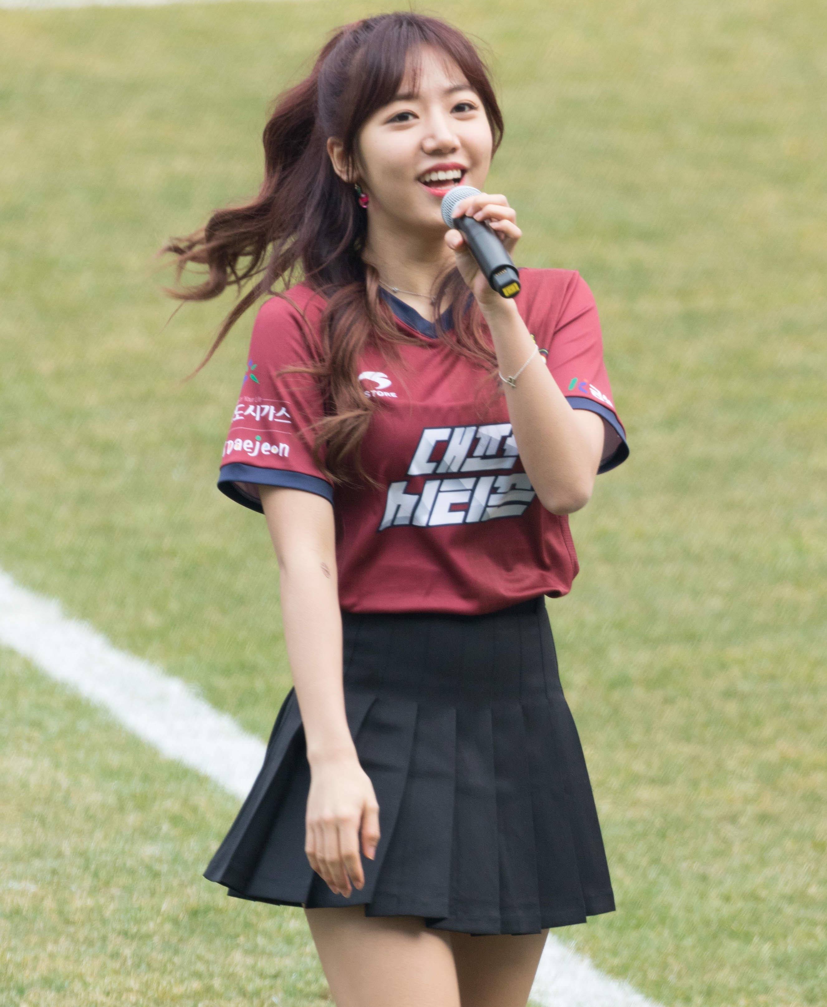 菜一个女团成员整形失败了,为啥鼻子失败整张