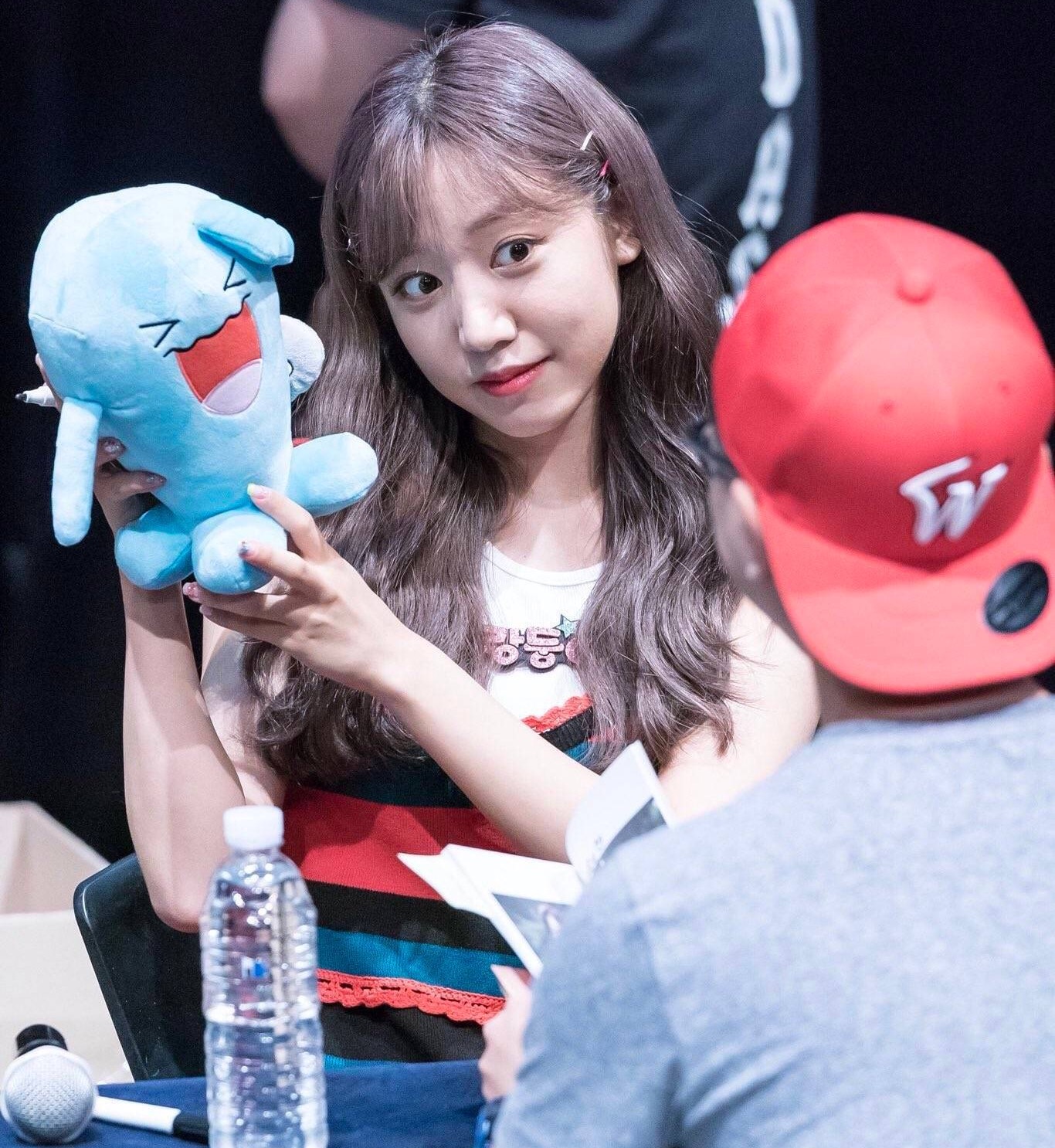 菜一个女团成员整形失败了,为啥鼻子失败整张