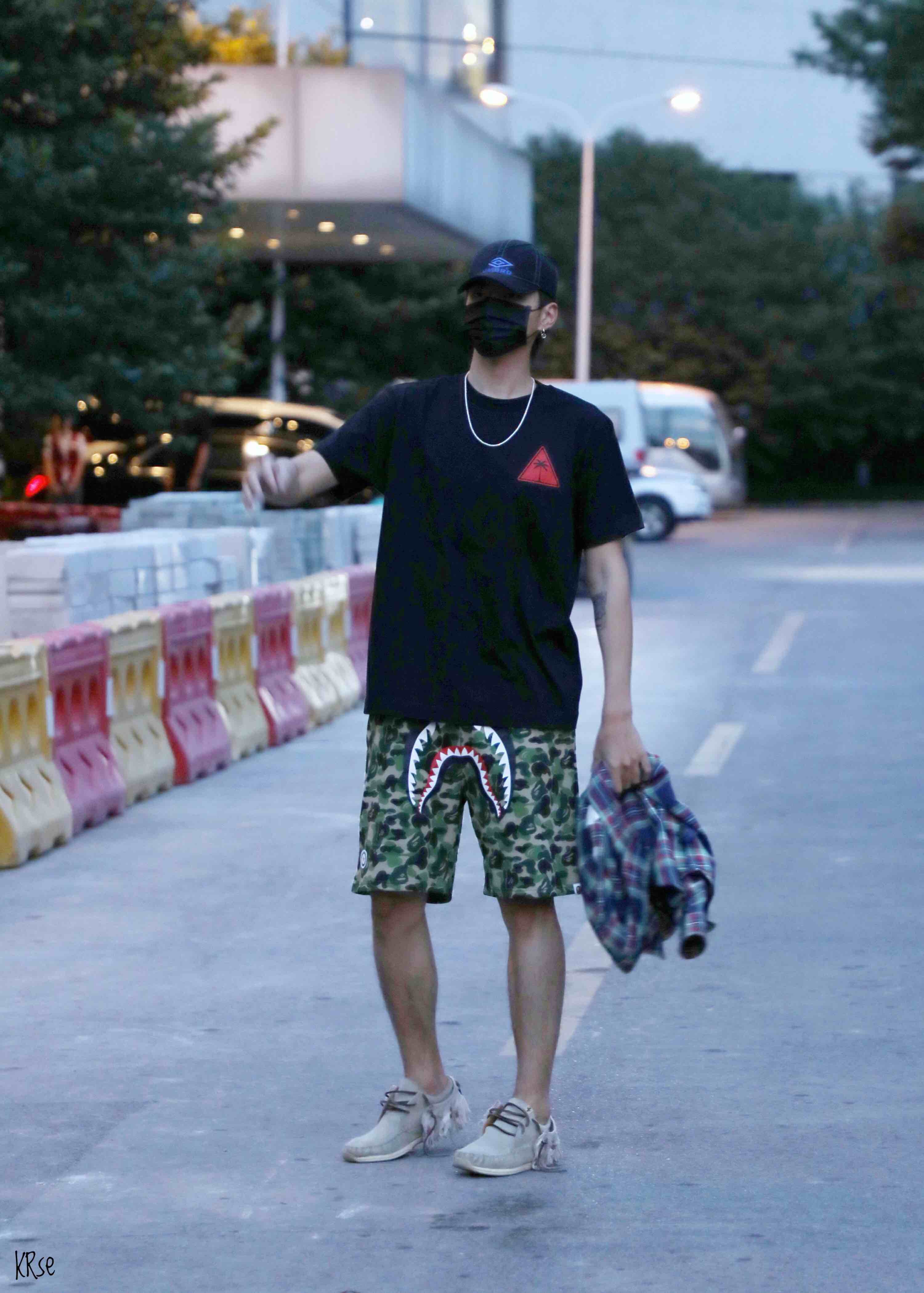 吴亦凡这裤子 —— 晋江文学城网友交流区