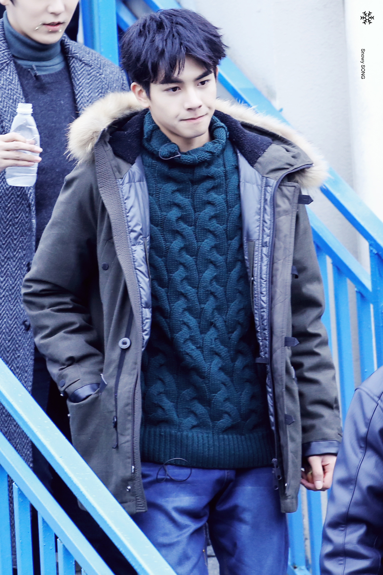 主题:长腿少年变形记(swl图楼)[715]收藏该贴已收藏