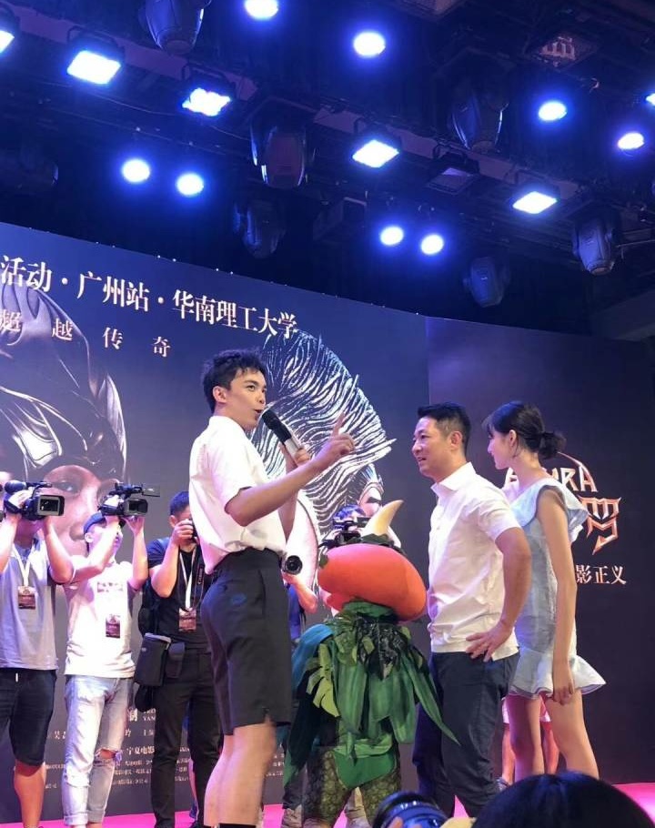 【退戈《第一战场指挥官!》成功签约出版简体图书】