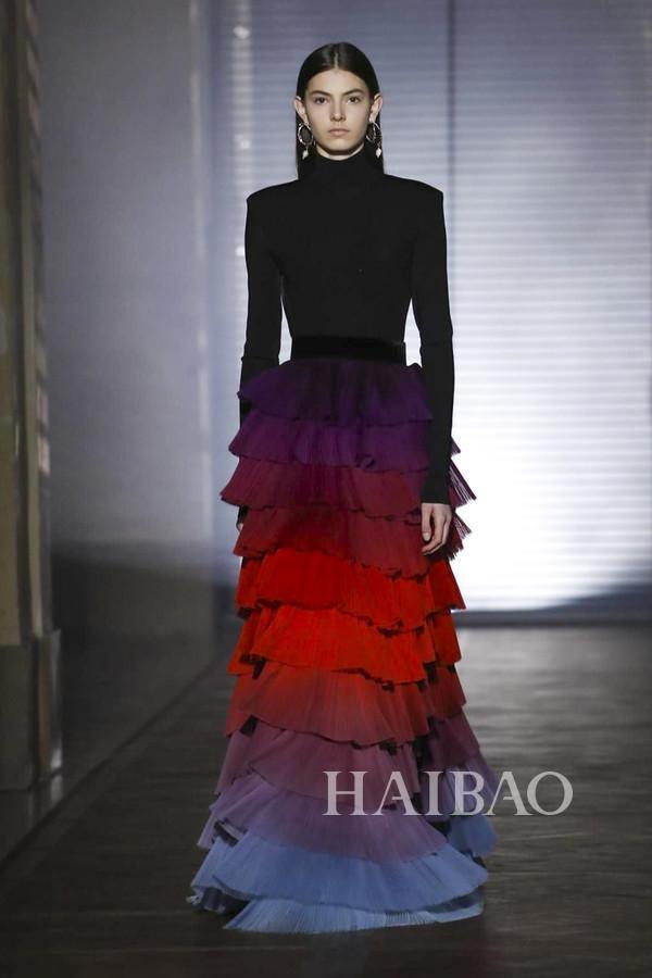 主题:红蓝配色的衣服有好看的吗.[27]收藏该帖已收藏