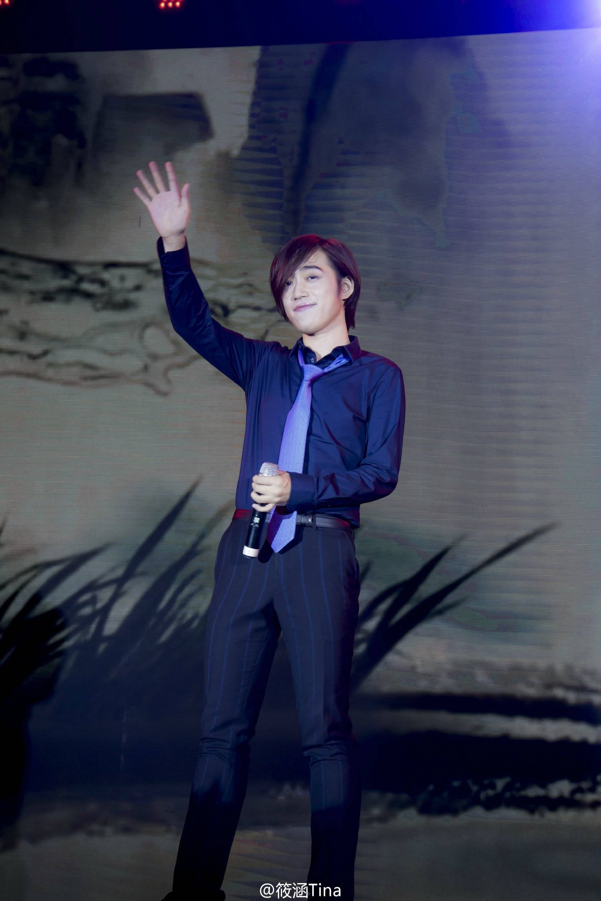 主题:中抓,阿册是不是中抓第一帅?