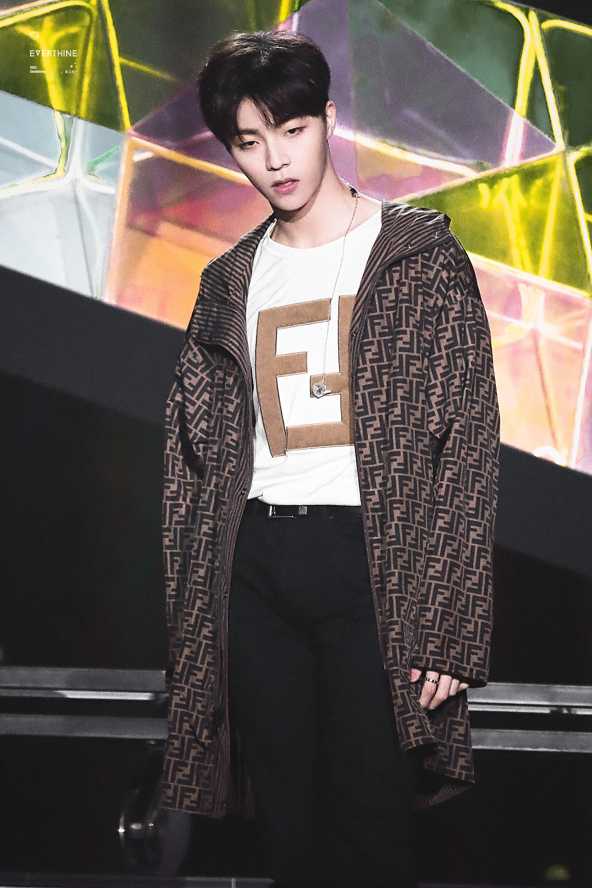 主题:【1230cln浙江卫视跨年图频楼】给我戴着耳返开着麦的帅气流氓兔