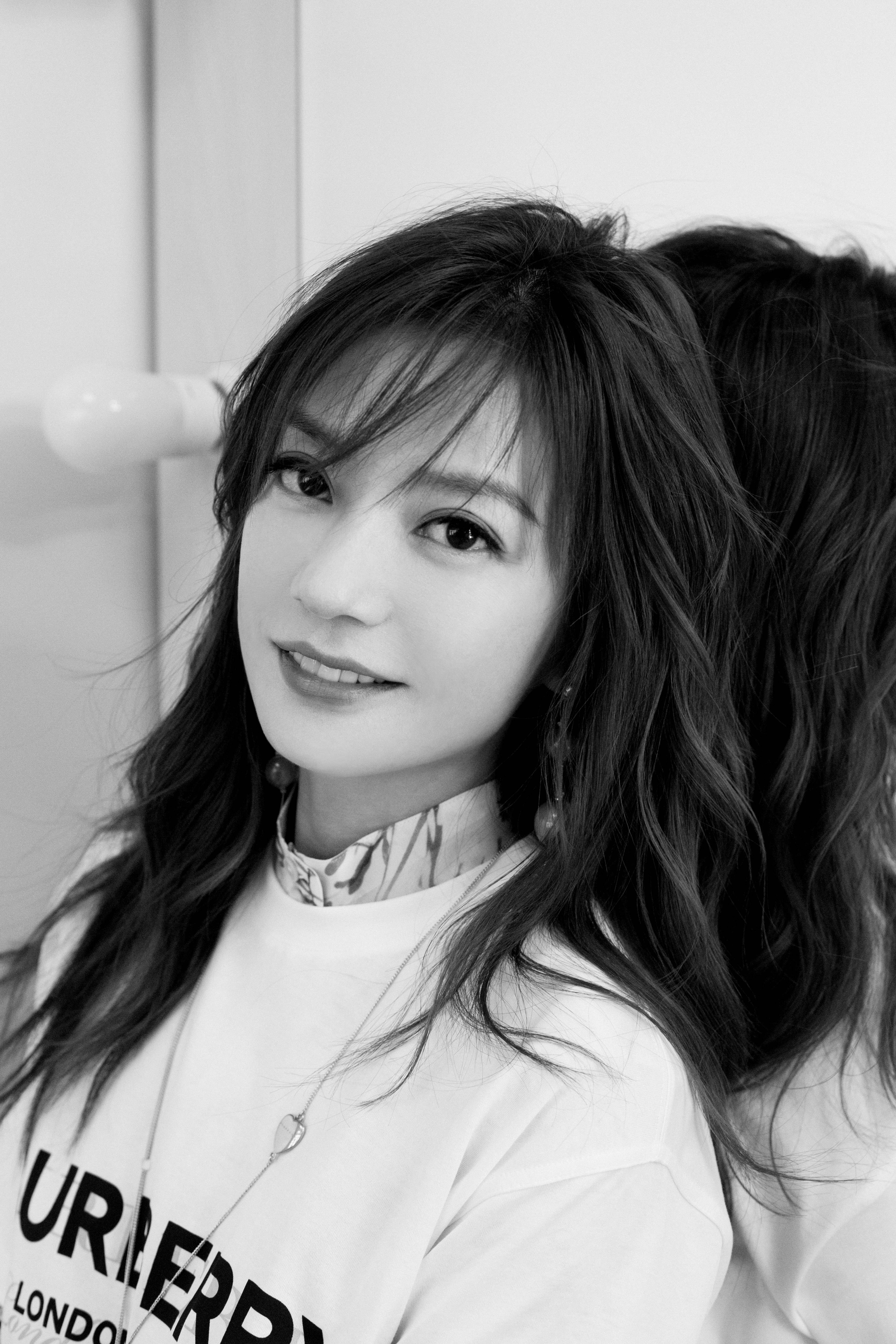 微博之夜# 【微博时代影响力演员】璀璨揭晓,恭喜薇姐#赵薇[超话]