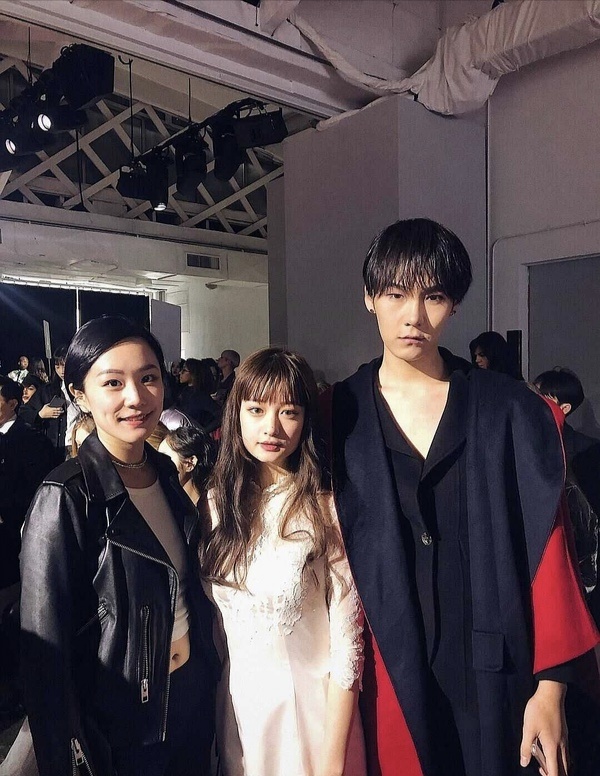 主题:那个susan苏营销了一把就去看秀了诶,这种营销网红果然见光死[0]