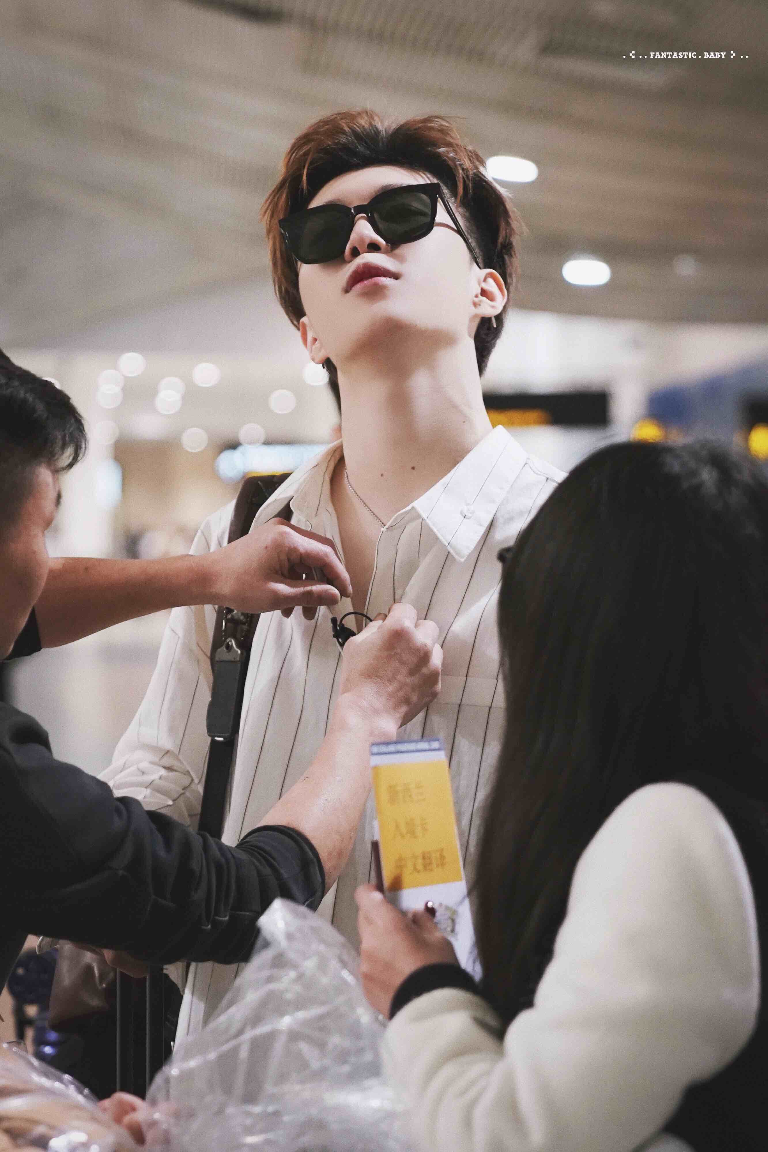 主题:fcc第一天去的时候就带着麦有摄影在录制了不