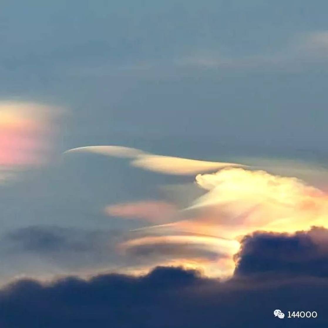 宇宙中央种族致星际特使