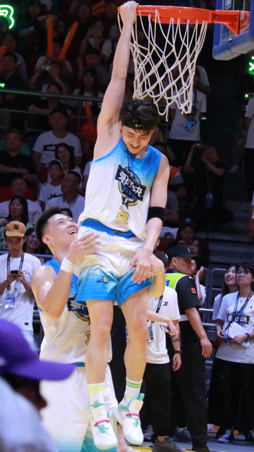 主题:草草今天好开心啊,笑的太可爱了 [5]收藏该贴已收藏只看楼主