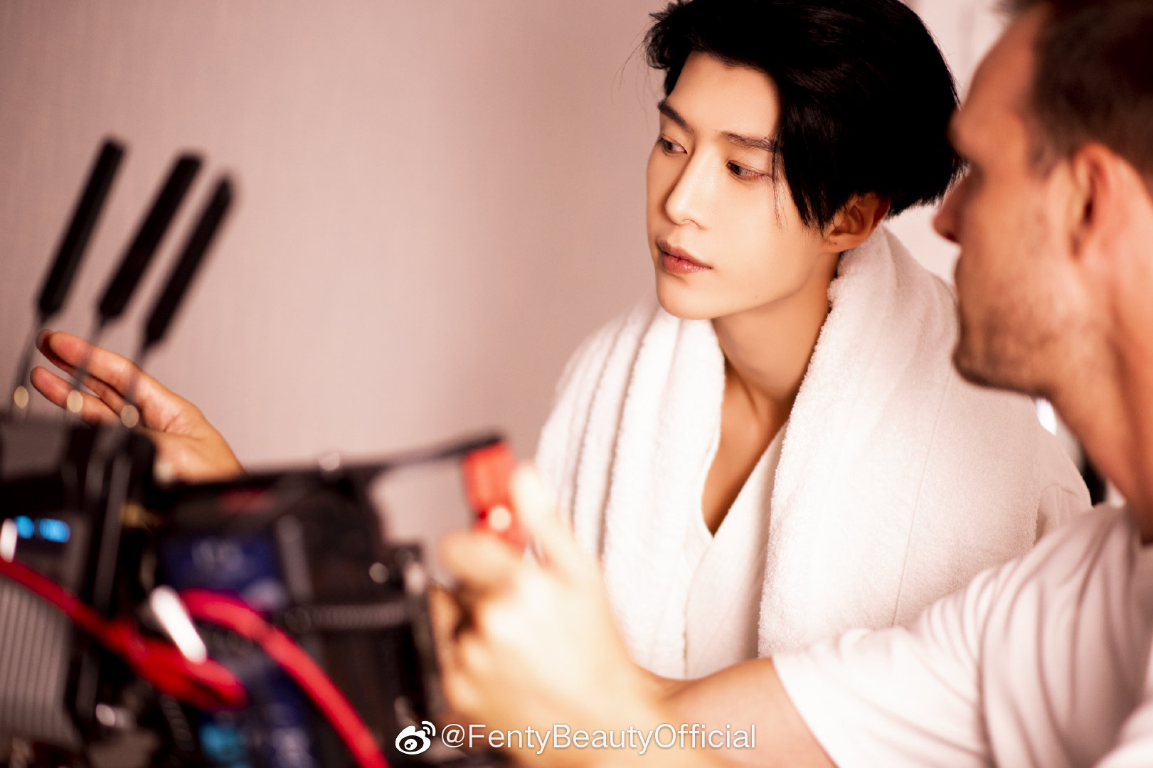 这个侧脸太杀了啊啊啊啊啊 [221]