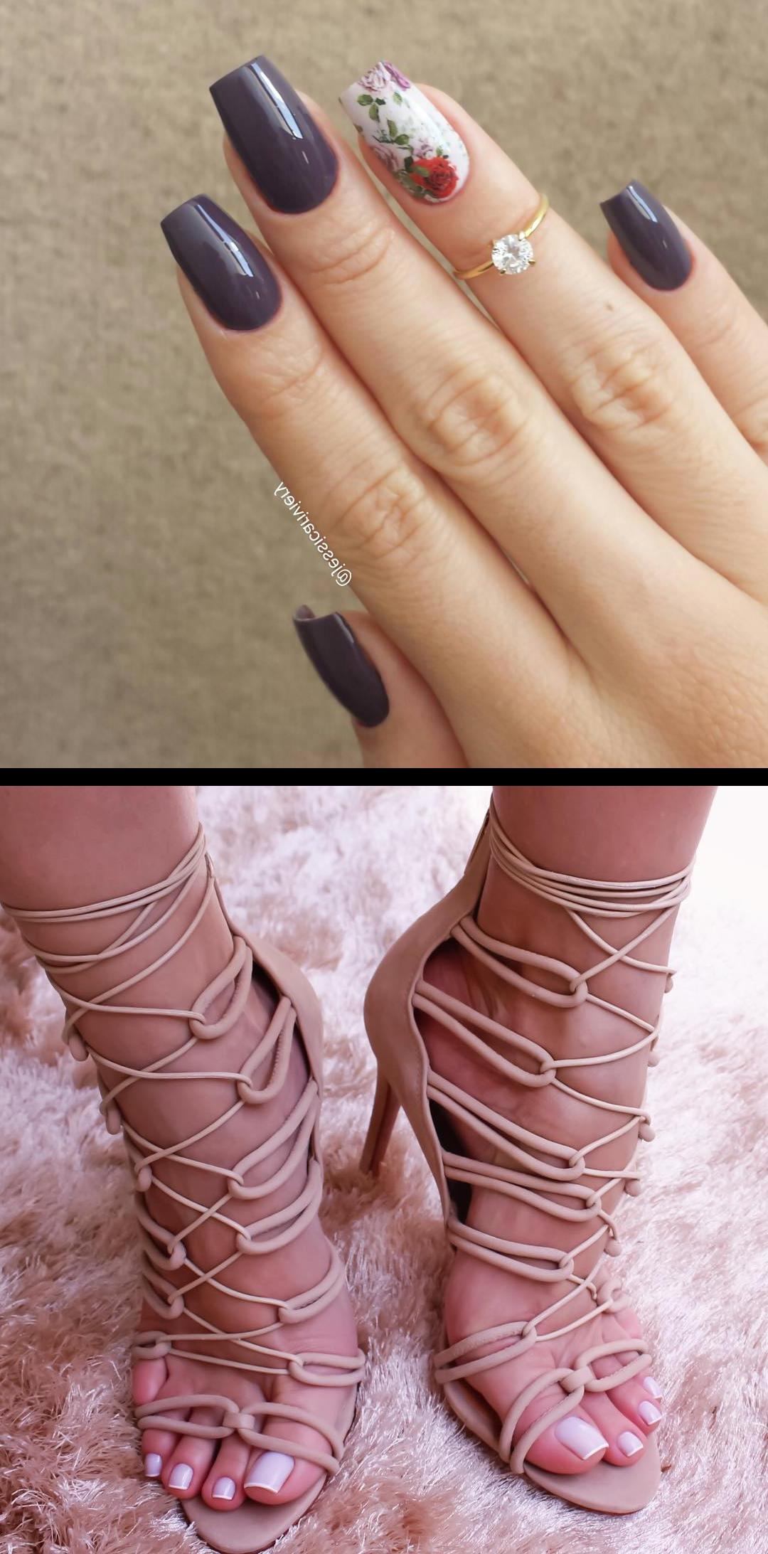 color street nails,black toenail,Boa noite amores! Como assim Jvocusando pelHahahaha... Sim!Resolvi testar as pelda docelolita e amei! Primeira vez que aplico sozinha e gente como fntive trabalho nenhum... tem algumas que parecem coisa do outro mundo nMeninas, a docelolita tem diversos modelos lindos de pelvale a pena conferir! O esmalte lindo tbm o , Crepusculo da anitaesmaltes O anelzinho da agridocefashion  Beijos  Consumir bom, mas consumir de forma inteligente melhor ainda! Dpara acreditar que essa sandda novodnovoloja semi nova?! Muito linda! E tem voutros modelos no site! Confiram que vale a pena: www.novodnovoloja.com.br  