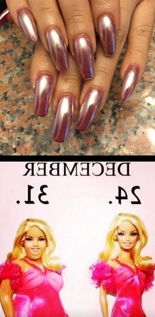 ingrown fingernail,french nails,Latin witches disfruten mucho su diciembre , latinwitch , mexicocity She came back and got full chrome! had to have it lol , chromenails , pinkchromenails , coffinnails  
