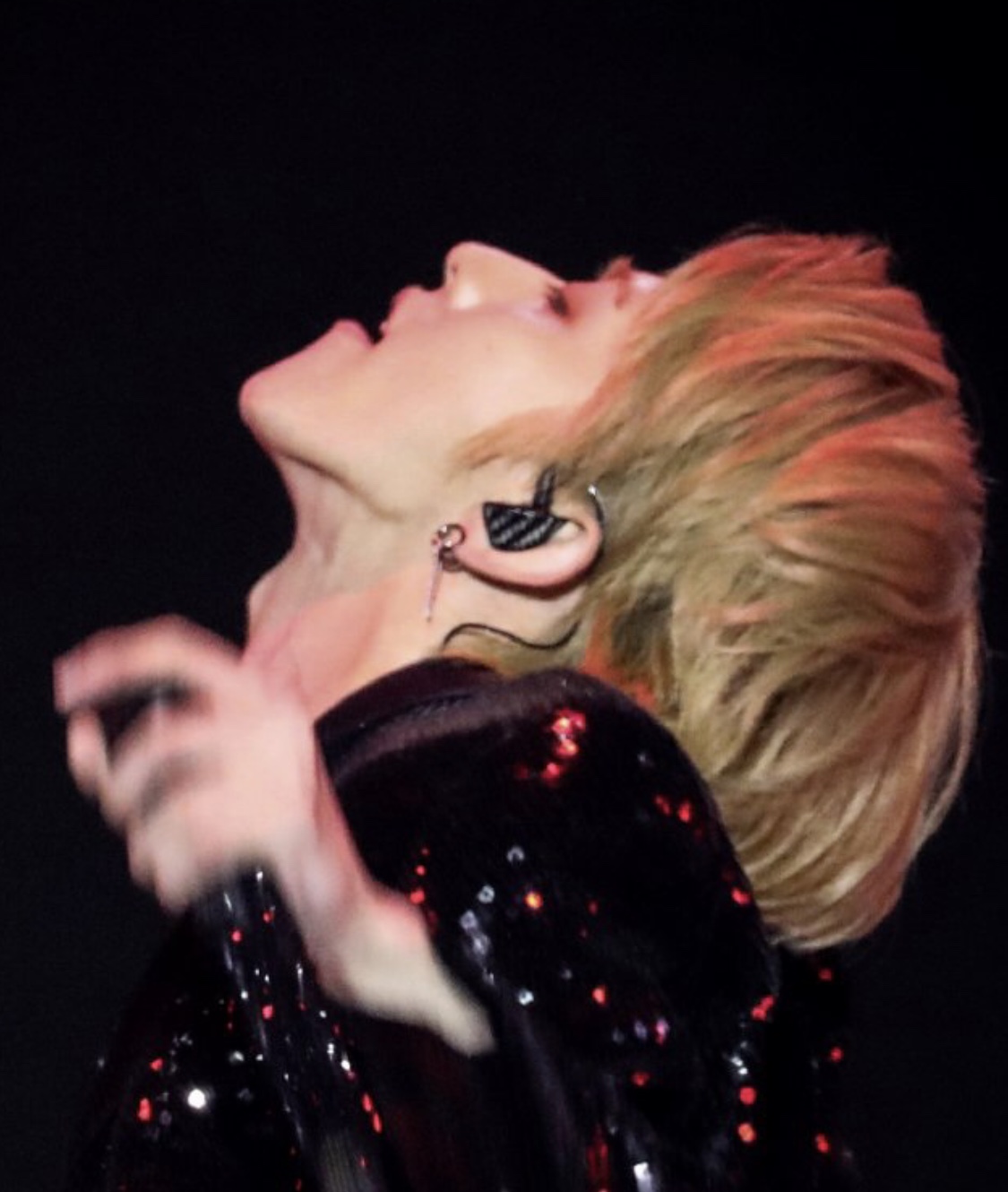 主题:我的天啊,这张cxk好像入魔的状态……脖子青筋暴起,身上红黑斑驳