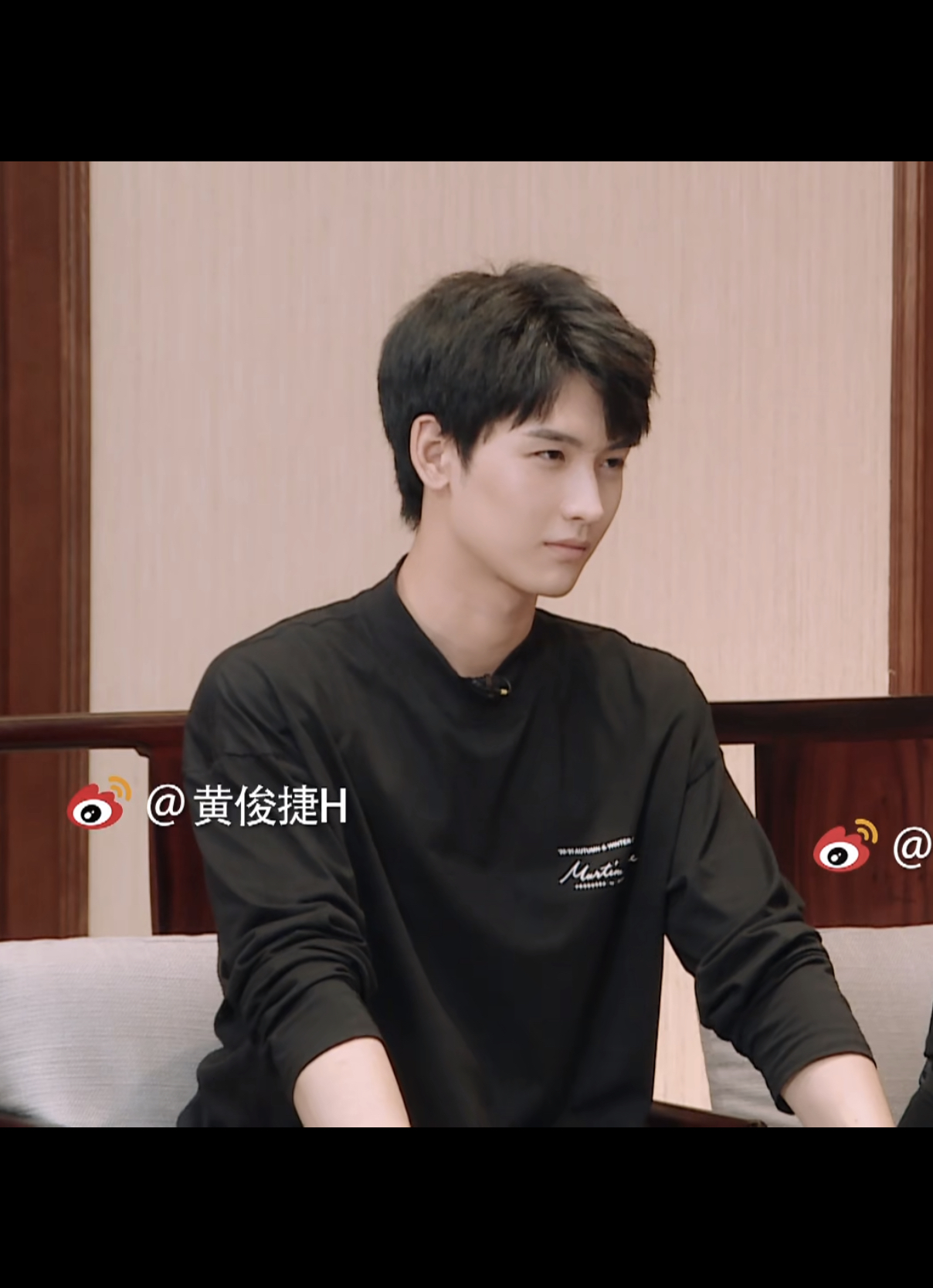 主题:慕名去看了演员请就位里的待爆黄俊捷,这个颜值认真的?