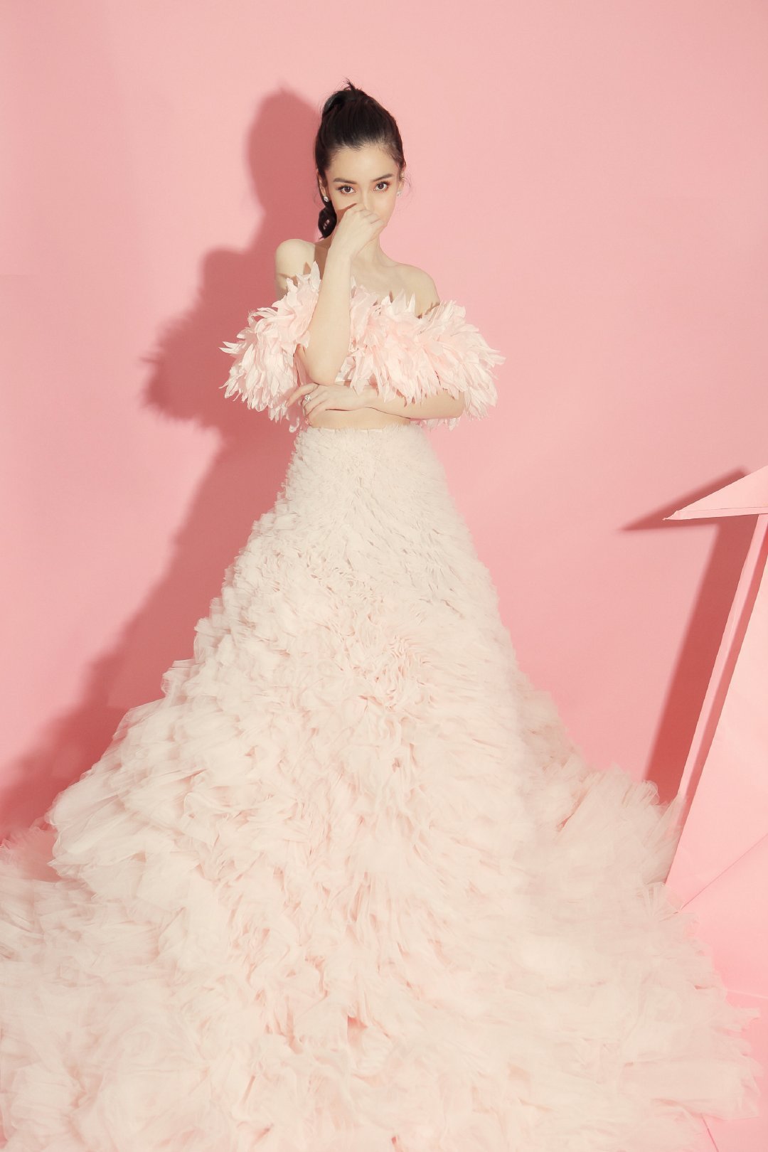 主题:本ab的红毯硬照粉又仰卧起坐了![81]收藏该帖已收藏