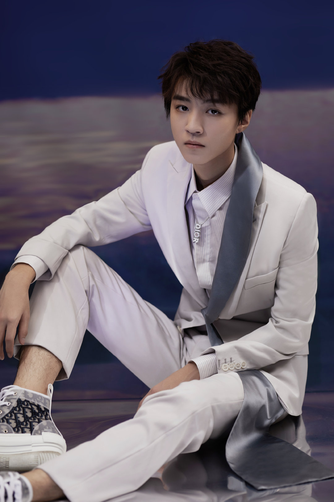 主题:三字穿的是什么阿依莲风格的高帮板鞋 [3]收藏