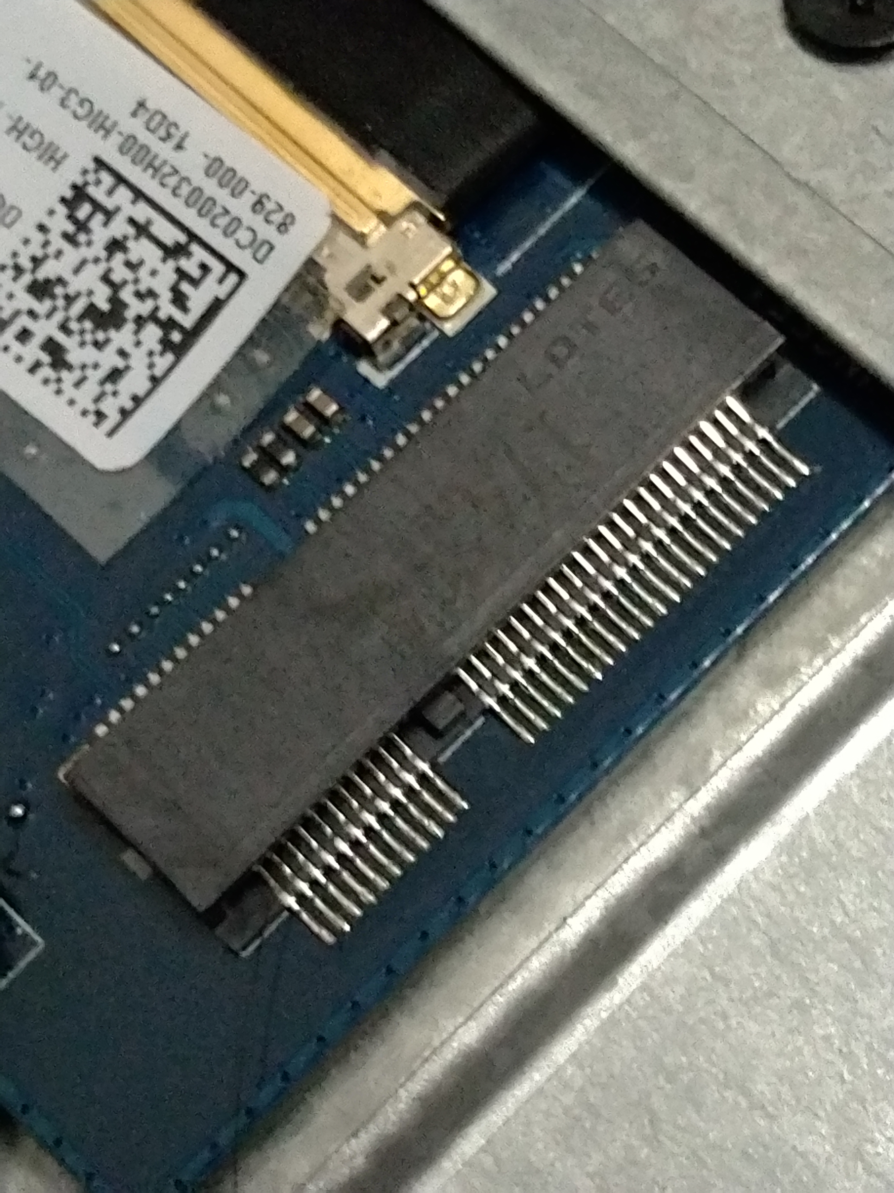 LOTES NGFF M.2插槽 E KEY直立式 高5.3H SSD固态硬盘座 APCI0143
