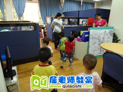 幼儿园大班美术优质教案《男孩女孩》