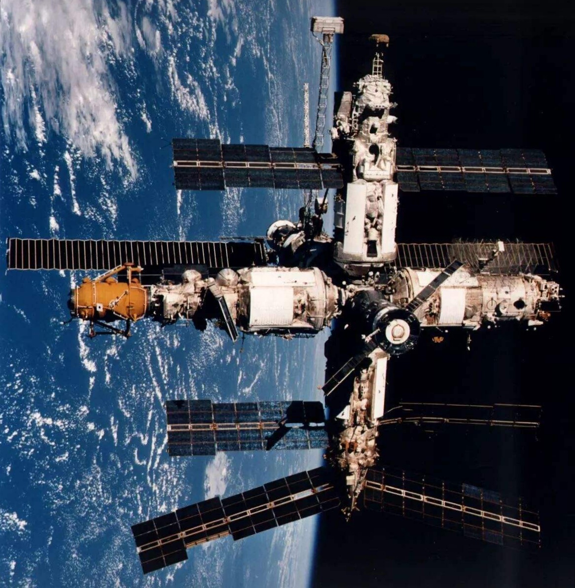 MIR, l'ancêtre de la Station spatiale internationale (ISS) - Cité