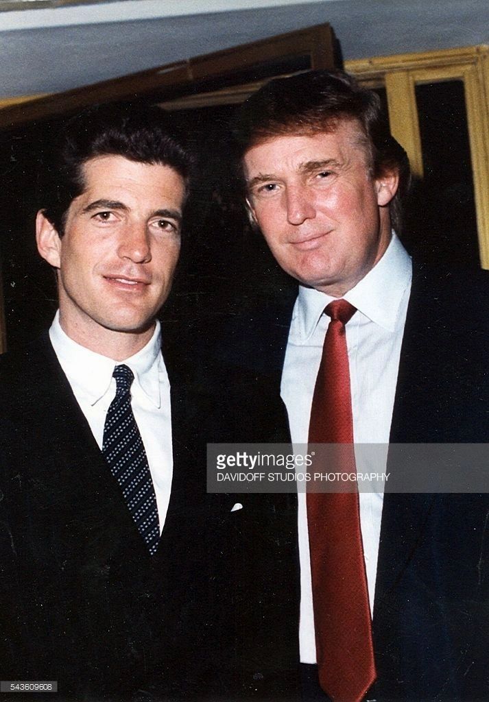 圣诞老人冲浪|这位漂亮的特工是谁?