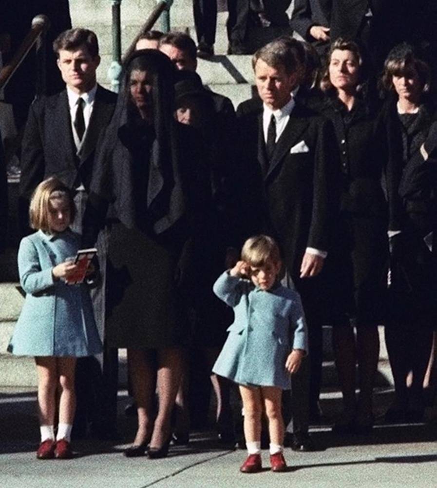 精彩的胡安•奥萨文和罗伯特•斯蒂尔视频:选举,从黑暗到光明,WWG1WGA |Kat转录