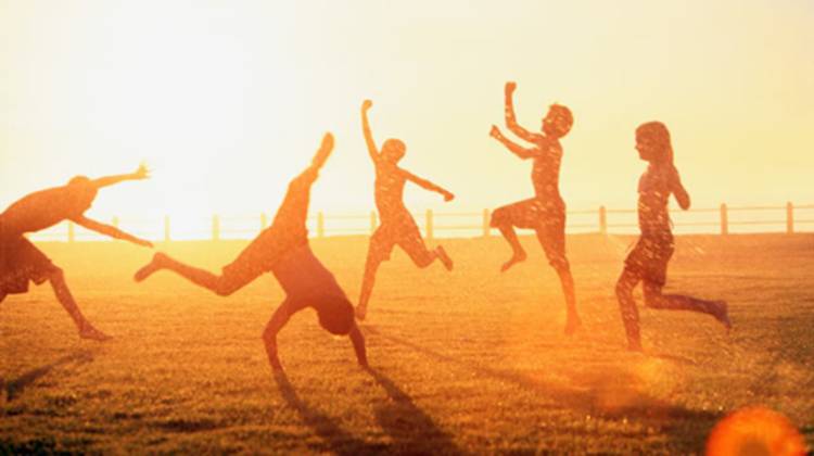 新的一年,新的时代从我们的行为中诞生|Parisse Deza