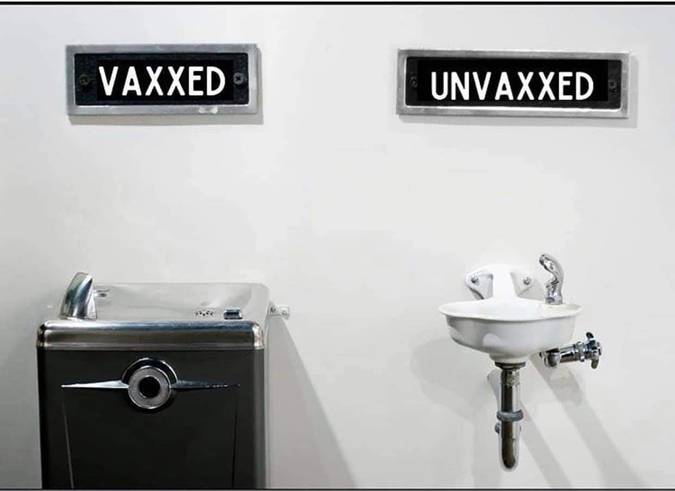 从船上卸下的集装箱|Sierra星际之门通讯