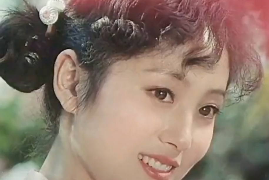 主题:刷抖音看到一个好美的美人叫童智芝,抖音文案写的她曾经是87红楼