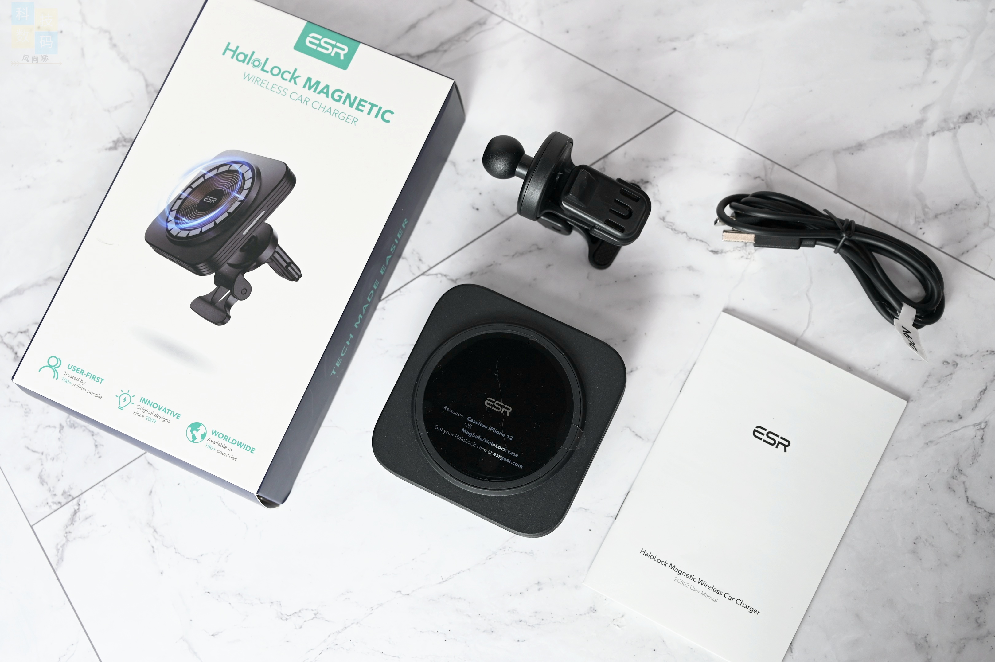 车上也能一放即充,还有磁吸固定设计,亿色车载磁吸无线充电器体验