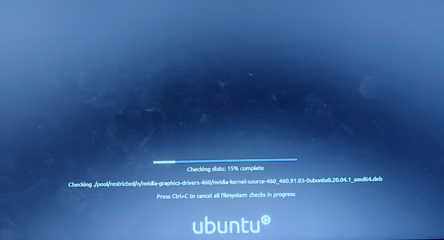 Ubuntu系统启动中.png